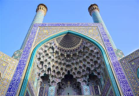  A Mesquita Shah Fazl Allah de Isfahan: Uma Jóia Arrumada e Um Tesouro Arquitetônico