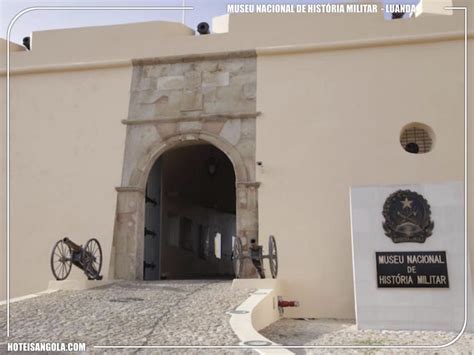 O Museu de História Militar em Graaff-Reinet: Uma Viagem Fascinante Através do Tempo e da Guerra!