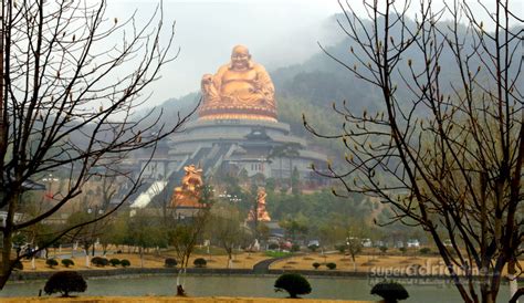 As Maravilhas Antigas do Templo de Maitreya: Uma Jornada Pelo Tempo em Wuwei!